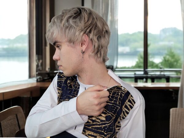 Shirt with traditional fabric